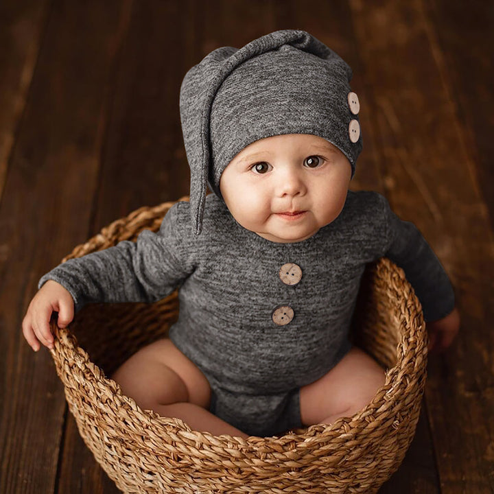 Newborn Full Moon Photography Set - 2-Piece Button Hat and Clothes Props - Totostore