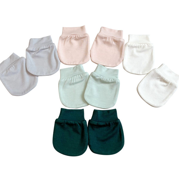 Soft and Sustainable Bamboo Fiber Baby Gloves for Your Little One