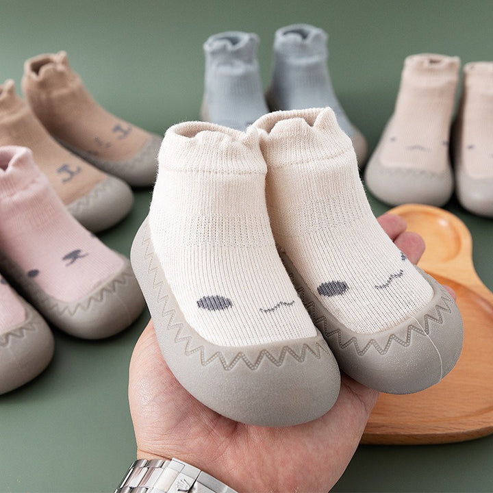 Newborn Soft Sole Shoes and Socks Lightweight Rubber Sole for Autumn Winter Walking - Totostore