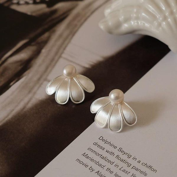 Stylish Flower Pearl Stud Earrings for Women - Brushed Half Petal Design