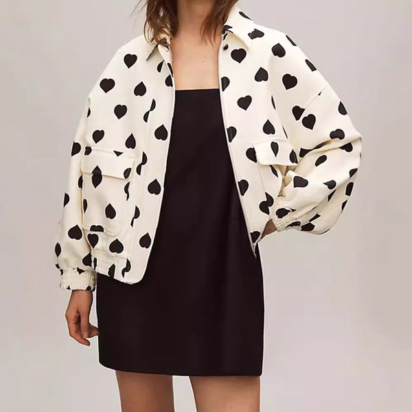 Stylish and Functional Heart Print Jacket with Zipper Pockets - Perfect for Any Occasion