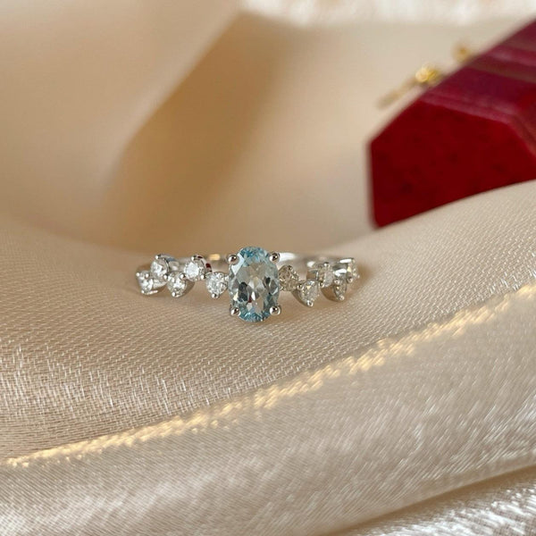 Womens Aquamarine Diamond Ring - Elegant Fashion Piece for Every Occasion