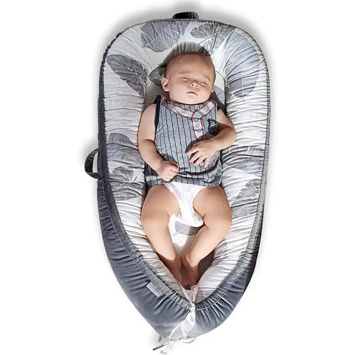 Portable Little Onesie Crib Comfort On-the-Go - Totostore