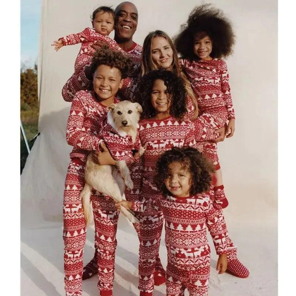 Cozy Family Winter Clothing Set Matching Looks for the Whole Crew