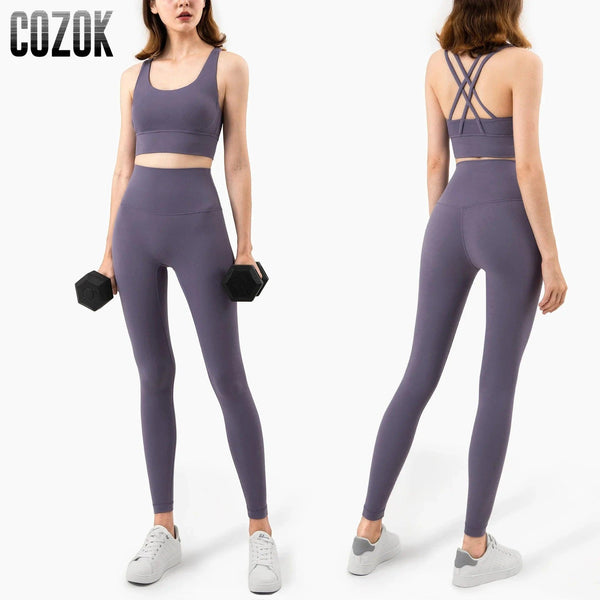 Seamless Yoga Set for Women - Gym  Fitness Clothing for Workouts